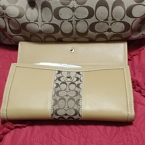 Coach large handbag and Coach checkbook wallet set. - Picture 6 of 8